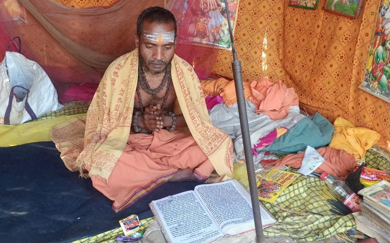 पारिवारिक अशान्तिका कारण बिरक्तिएका बिष्णु बने प्रभु बाबासन्तघाटमा कुटी बनाएर कारोना काटेश्वर बावा निर्माणको तयारी