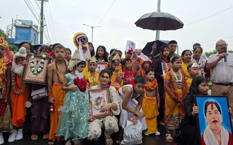 तौलिहवा र गोरुसिंगेमा निकालियो गाईको झाकी सहीतको गाईजात्रा